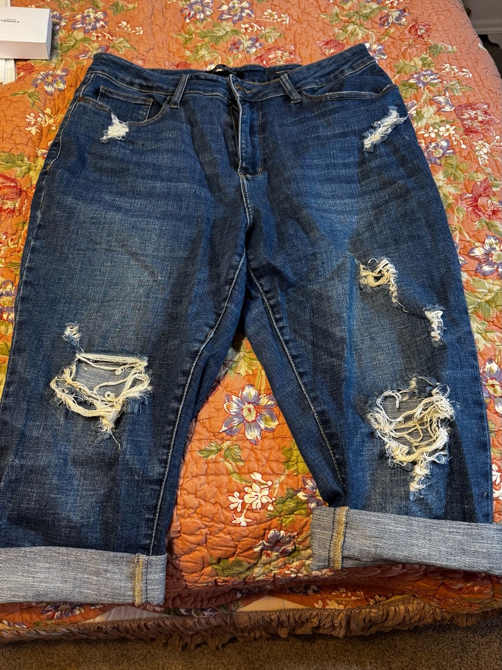 Judy Blue Dark Blue Distressed Relaxed Capri Jeans